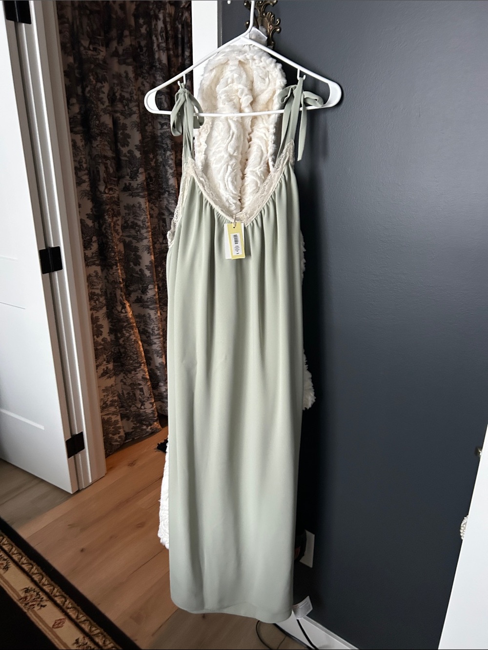 Aritzia CoterieWomen's Lace-Trim Tie-Shoulder Dress - Silver Sage Green